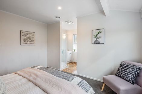 Photo of property in 27 Caesars Place, Churton Park, Wellington, 6037
