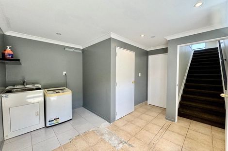 Photo of property in 25 Chieftain Rise, Goodwood Heights, Auckland, 2105