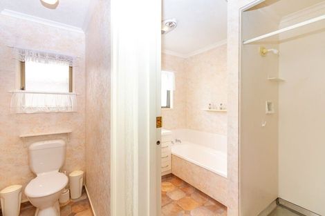 Photo of property in 15 Aintree Crescent, Awapuni, Palmerston North, 4412