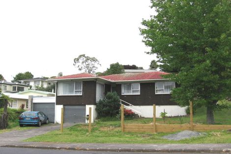 Photo of property in 6 Sequoia Place, Sunnynook, Auckland, 0620