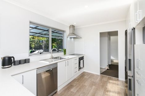 Photo of property in 16 Lane Place, Awapuni, Palmerston North, 4412