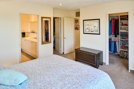 Photo of property in 4 Tombane Terrace, Papakowhai, Porirua, 5024