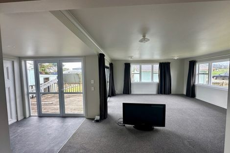 Photo of property in 129 Waverley Street, Karamea, 7893
