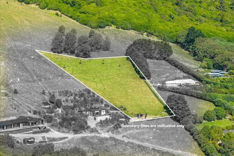 Photo of property in 251 Huia Street, Waikanae, 5391