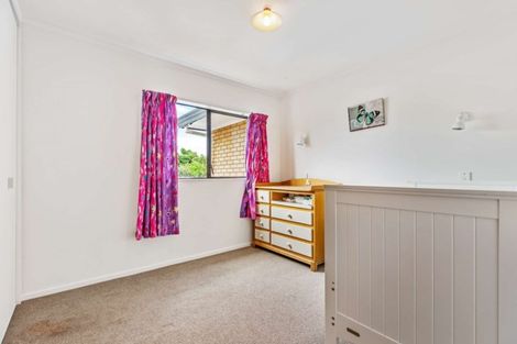 Photo of property in 3/68 View Road, Henderson, Auckland, 0612