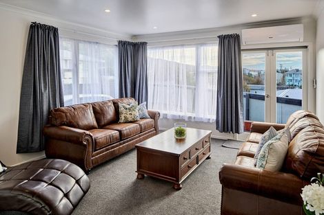 Photo of property in 42 Coates Street, Tawa, Wellington, 5028