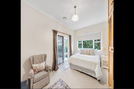 Photo of property in 2/41 Pah Road, Cockle Bay, Auckland, 2014