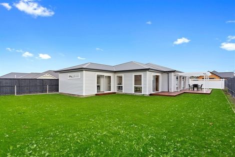 Photo of property in 29 Valour Drive, Rangiora, 7400