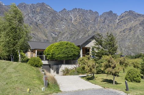 Photo of property in 15 Skye Lane, Jacks Point, Queenstown, 9371