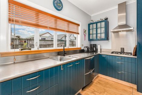 Photo of property in 191 Coutts Street, Rongotai, Wellington, 6022