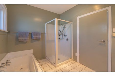 Photo of property in 94 Racecourse Road, Sockburn, Christchurch, 8042