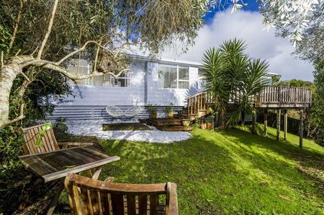 Photo of property in 1/348 Glenfield Road, Glenfield, Auckland, 0629