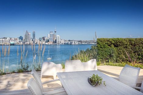 Photo of property in 53a Stanley Point Road, Stanley Point, Auckland, 0624