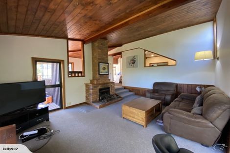 Photo of property in 60 Cheriton Road, Mellons Bay, Auckland, 2014