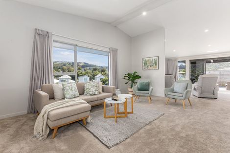 Photo of property in 27 Flotilla Place, Whitby, Porirua, 5024