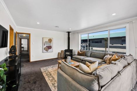 Photo of property in 16 Puni Street, Fitzroy, New Plymouth, 4312