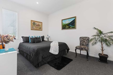 Photo of property in 35 Hamon Place, Pukehangi, Rotorua, 3015