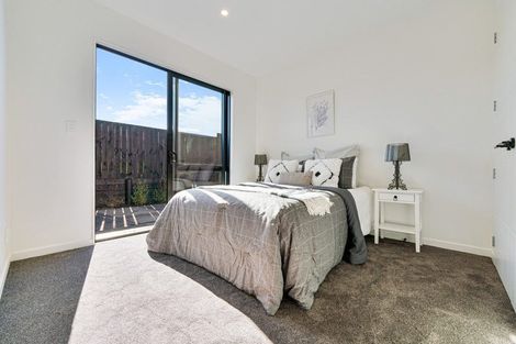 Photo of property in 6 Pineview Drive, Rosehill, Papakura, 2113