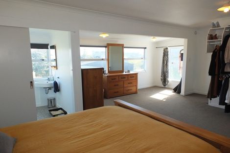 Photo of property in 14 Brown Terrace, Foxton Beach, Foxton, 4815