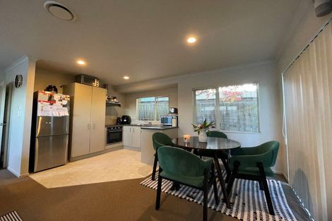 Photo of property in 11 Orbit Place, Flat Bush, Auckland, 2019