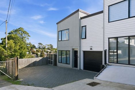 Photo of property in 70d Stanley Road, Glenfield, Auckland, 0629