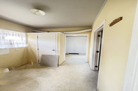 Photo of property in 5 Alexander Avenue, Papatoetoe, Auckland, 2025