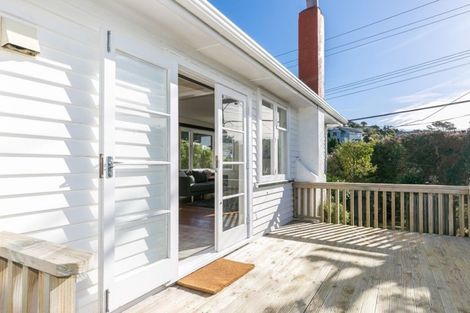 Photo of property in 37 Clifford Road, Johnsonville, Wellington, 6037