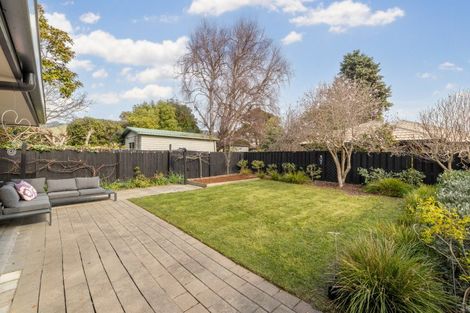 Photo of property in 10 Castle Way, Beckenham, Christchurch, 8023