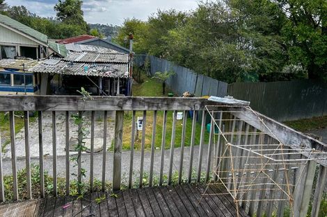 Photo of property in 16 Kelman Road, Kelston, Auckland, 0602