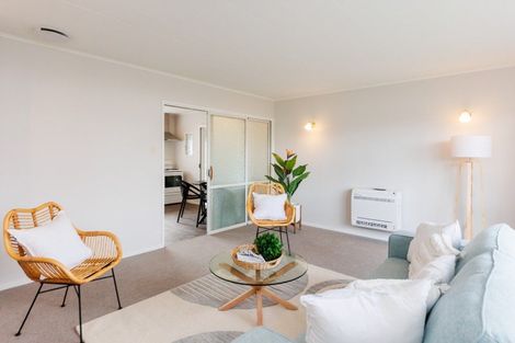 Photo of property in 1 Abraham Crescent, Milson, Palmerston North, 4414