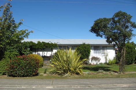 Photo of property in 19 Saint Leonards Road, Temuka, 7920