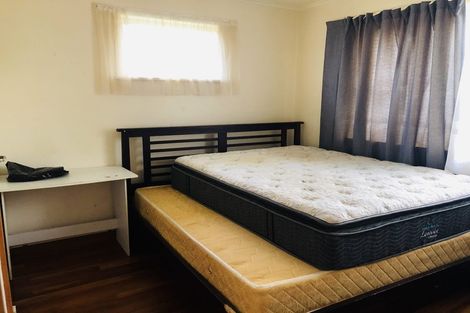 Photo of property in 964 East Coast Road, Northcross, Auckland, 0632