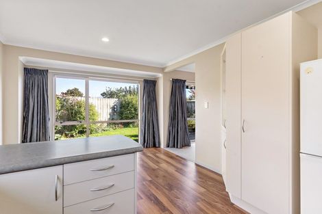 Photo of property in Holdsworth Villas, 1/2 William Donald Drive, Solway, Masterton, 5810