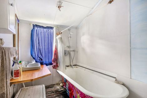 Photo of property in 115 Cornfoot Street, Castlecliff, Whanganui, 4501