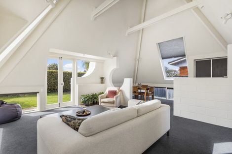 Photo of property in 2 Marnane Terrace, St Andrews, Hamilton, 3200