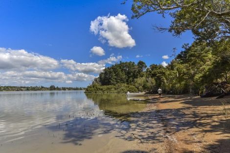 Photo of property in 34 Merewhira Road, Paremoremo, Albany, 0793