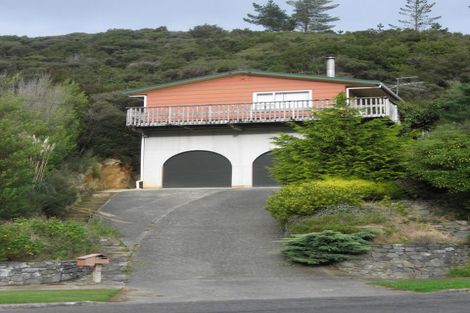Photo of property in 41 Lowry Crescent, Stokes Valley, Lower Hutt, 5019