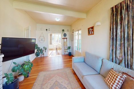 Photo of property in 11 Lyon Street, Marton, 4710