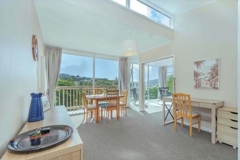 Photo of property in 1a Woodstock Terrace, Tawa, Wellington, 5028