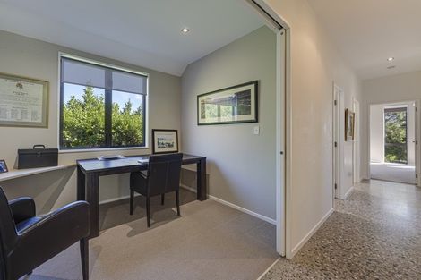 Photo of property in 15 Skye Lane, Jacks Point, Queenstown, 9371
