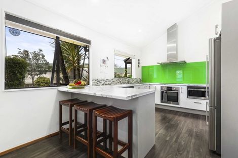 Photo of property in 16 Houhere Place, Pukete, Hamilton, 3200