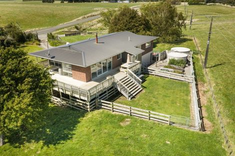 Photo of property in 570 Ashhurst Road, Ashhurst, Palmerston North, 4470