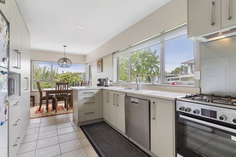 Photo of property in 12 Tanglewood Place, Cockle Bay, Auckland, 2014