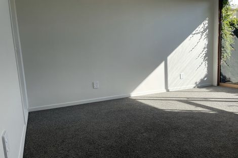 Photo of property in 1 Priestley Drive, Bucklands Beach, Auckland, 2014