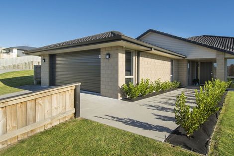 Photo of property in 33 Merlot Drive, Pyes Pa, Tauranga, 3112