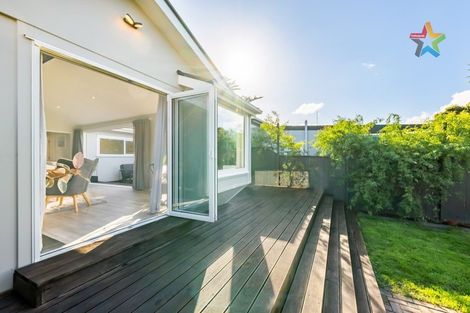 Photo of property in 48 Korokoro Road, Korokoro, Lower Hutt, 5012