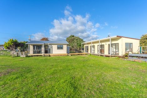Photo of property in 32 Temuera Street, Otaki, 5512