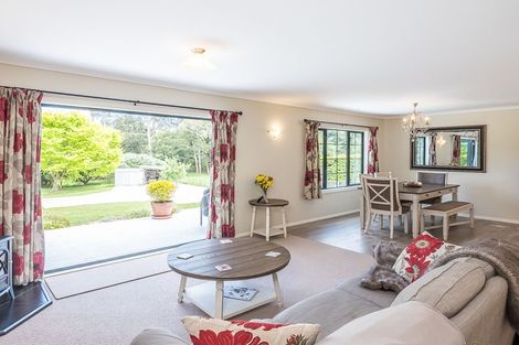 Photo of property in 178 Main Road South, Raumati South, Paraparaumu, 5032