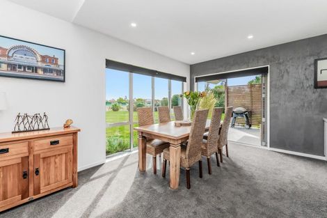 Photo of property in 39 Thorndon Close, Kirwee, Darfield, 7571