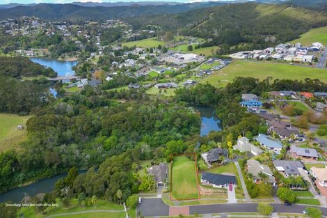 Photo of property in 19 Spinnaker Point, Haruru, 0204